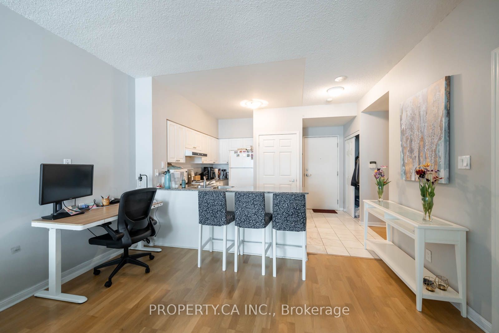 230 Queens Quay W #1815