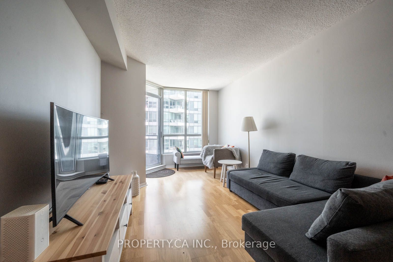 230 Queens Quay W #1815