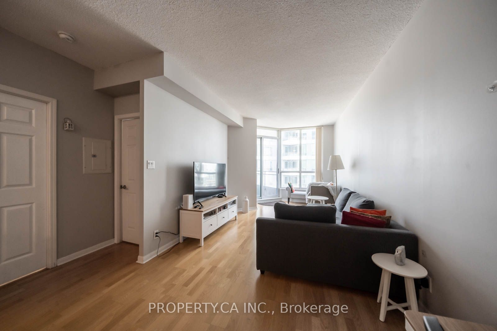 230 Queens Quay W #1815