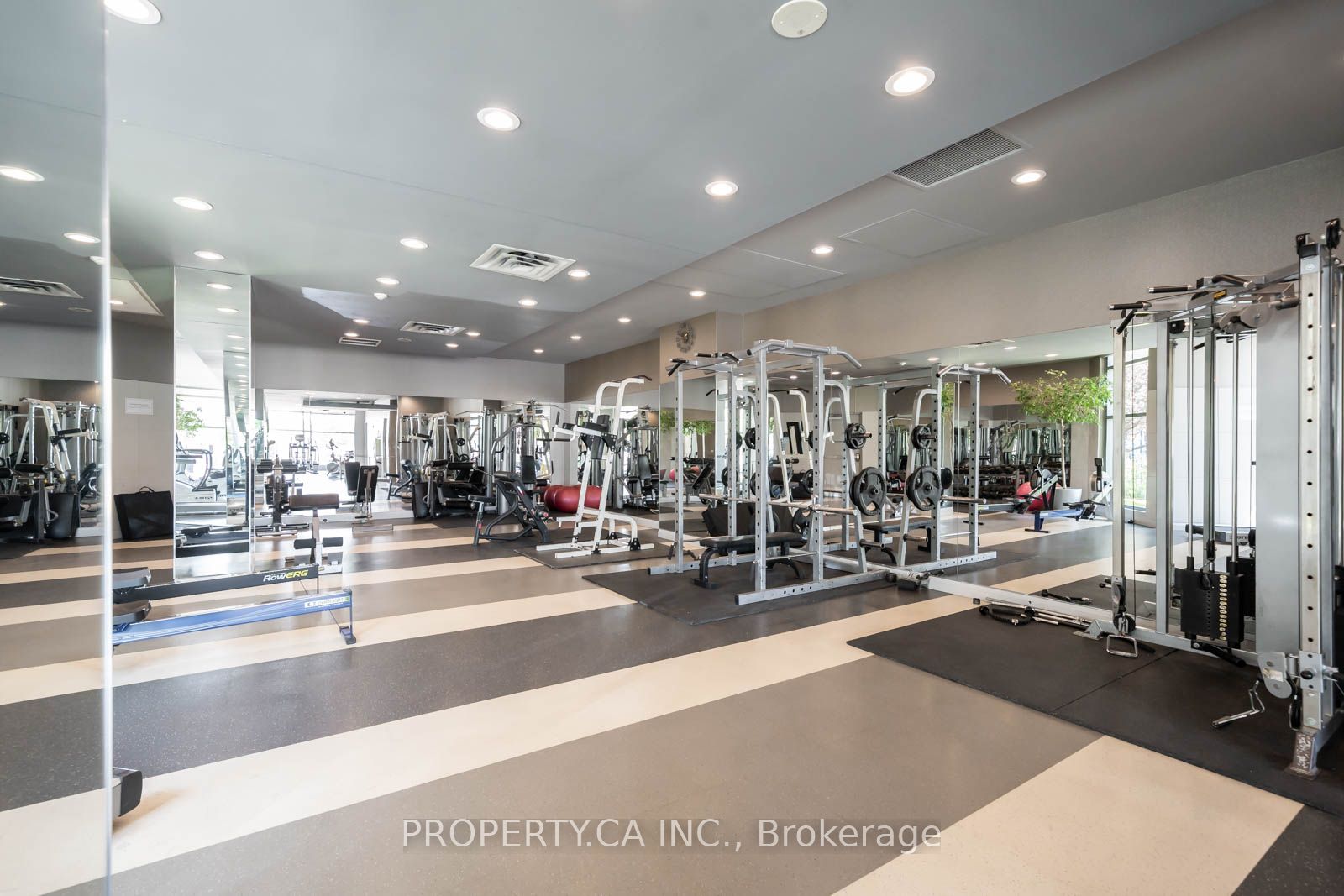 230 Queens Quay W #1815
