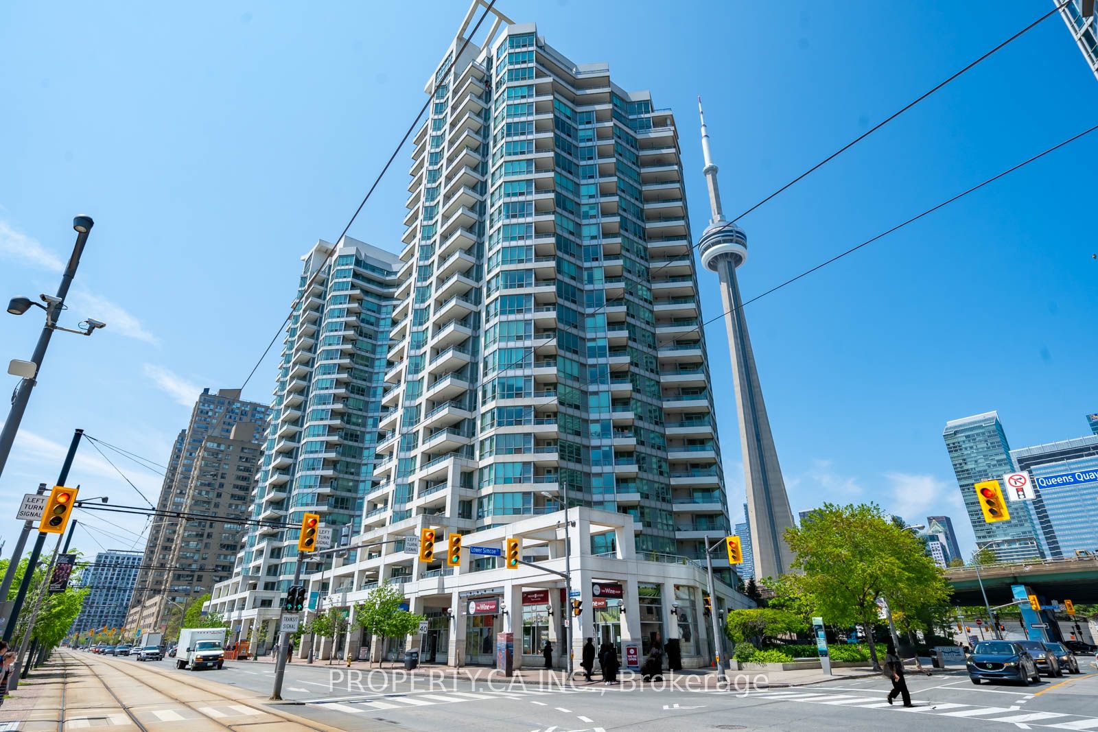 230 Queens Quay W #1815