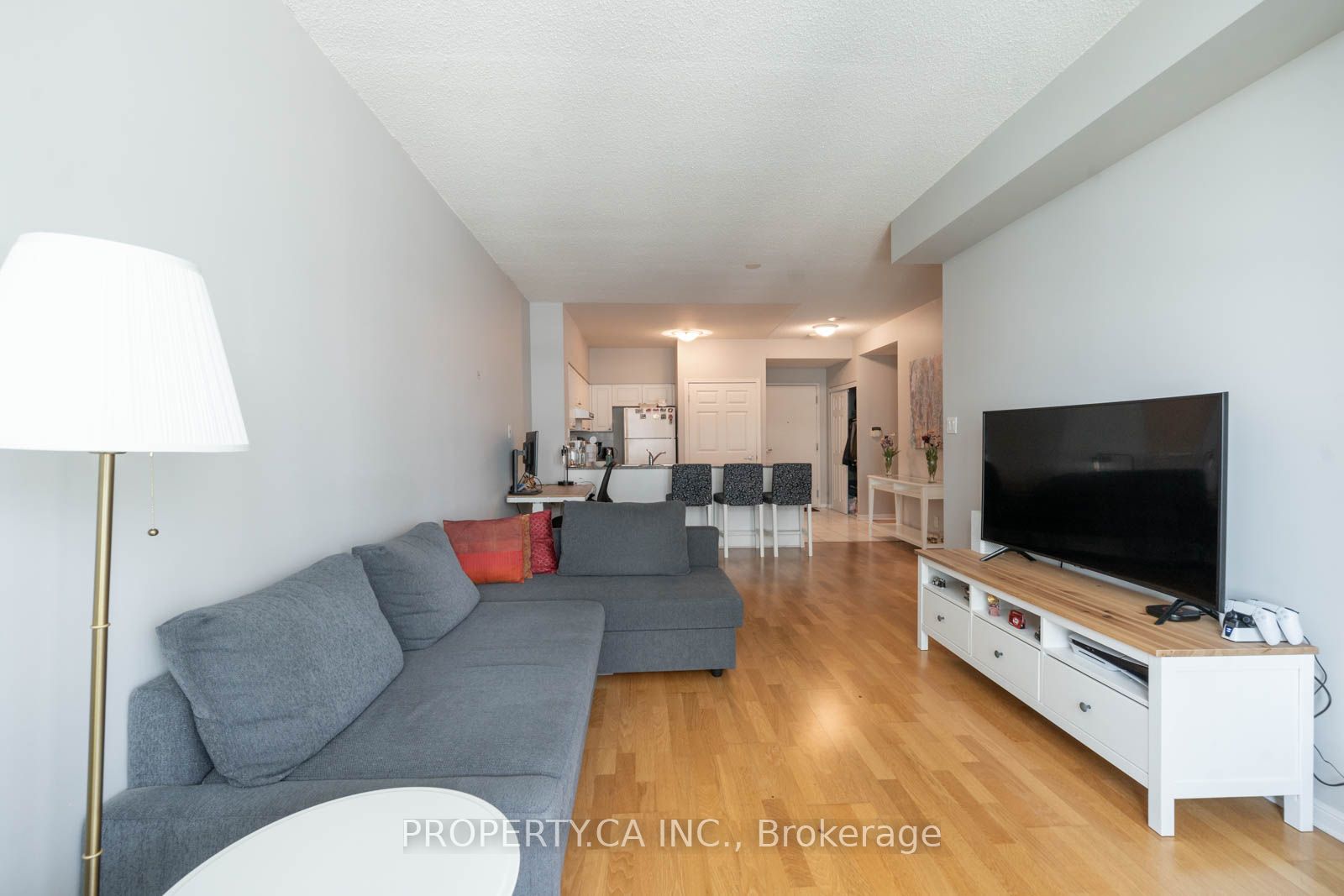 230 Queens Quay W #1815