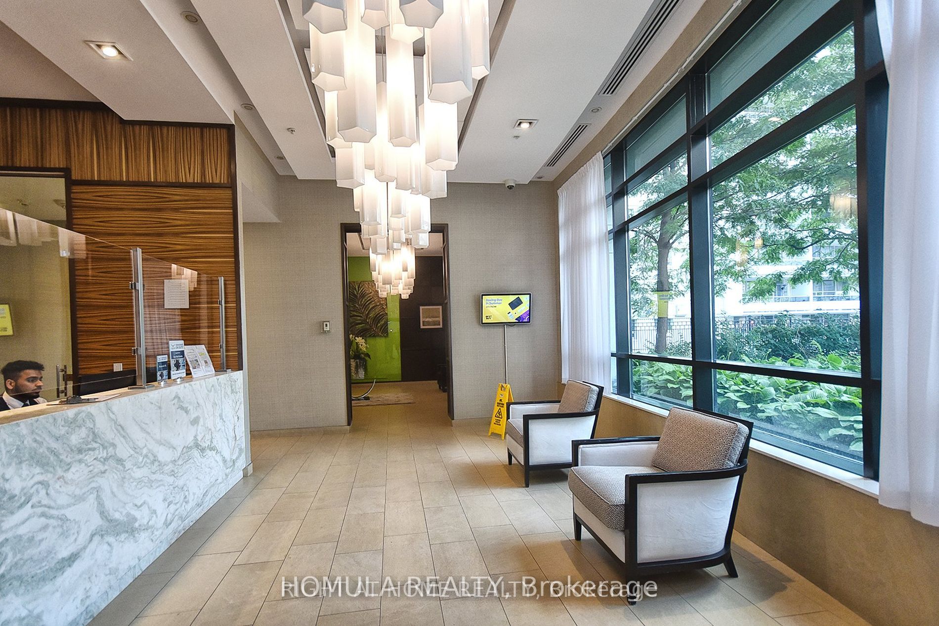 5740 Yonge St, #1102