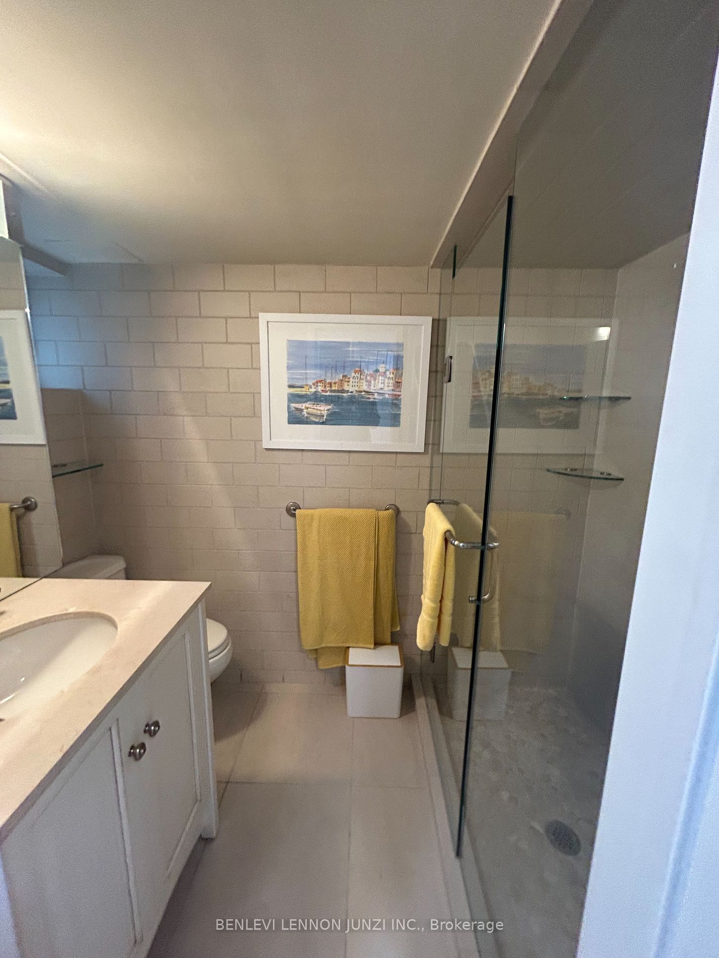 599 Spadina Rd