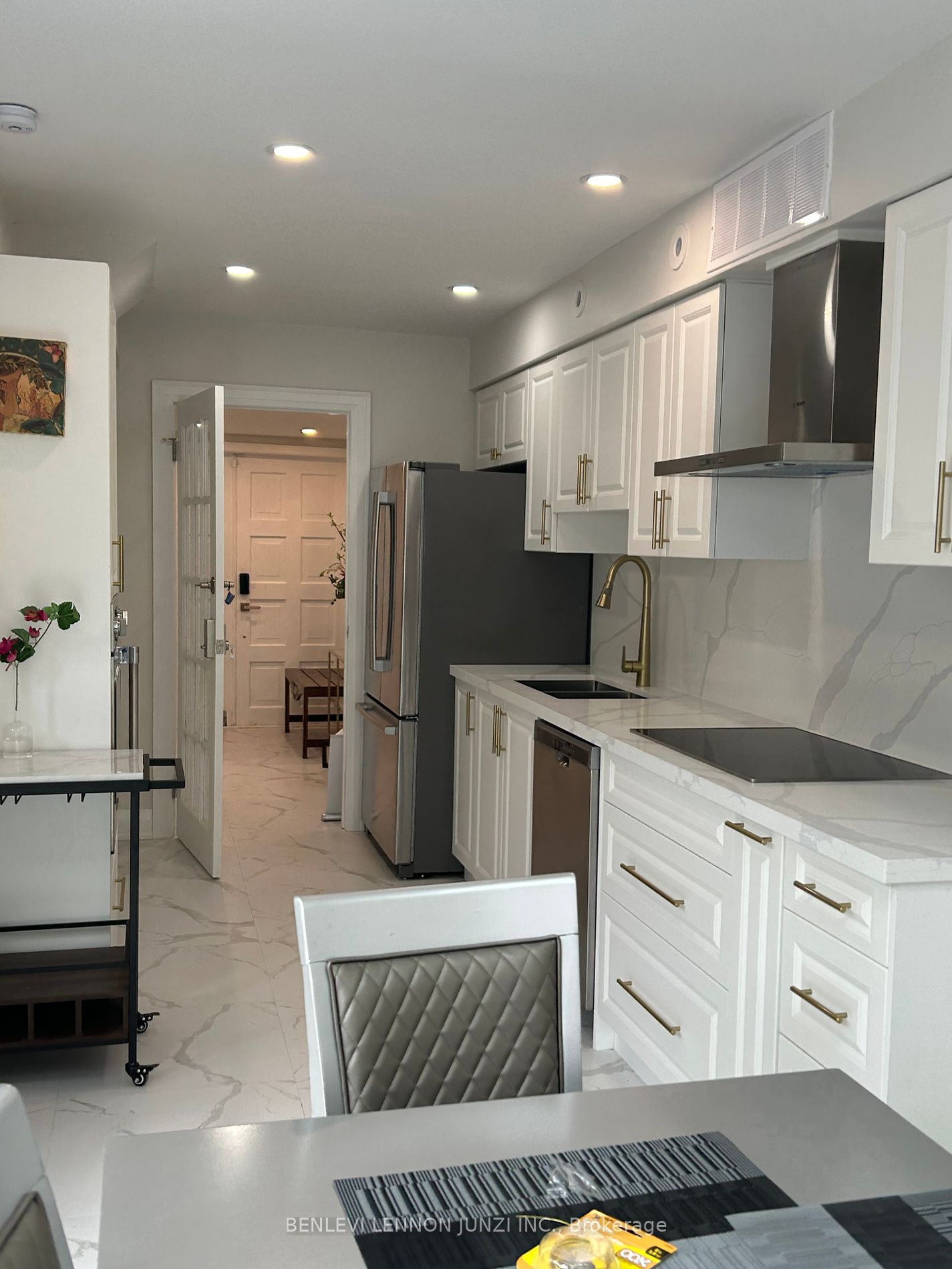 599 Spadina Rd