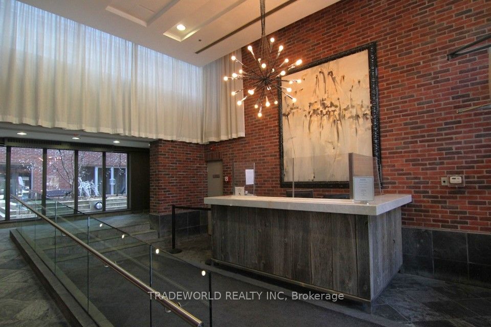11 St Joseph St, #1612