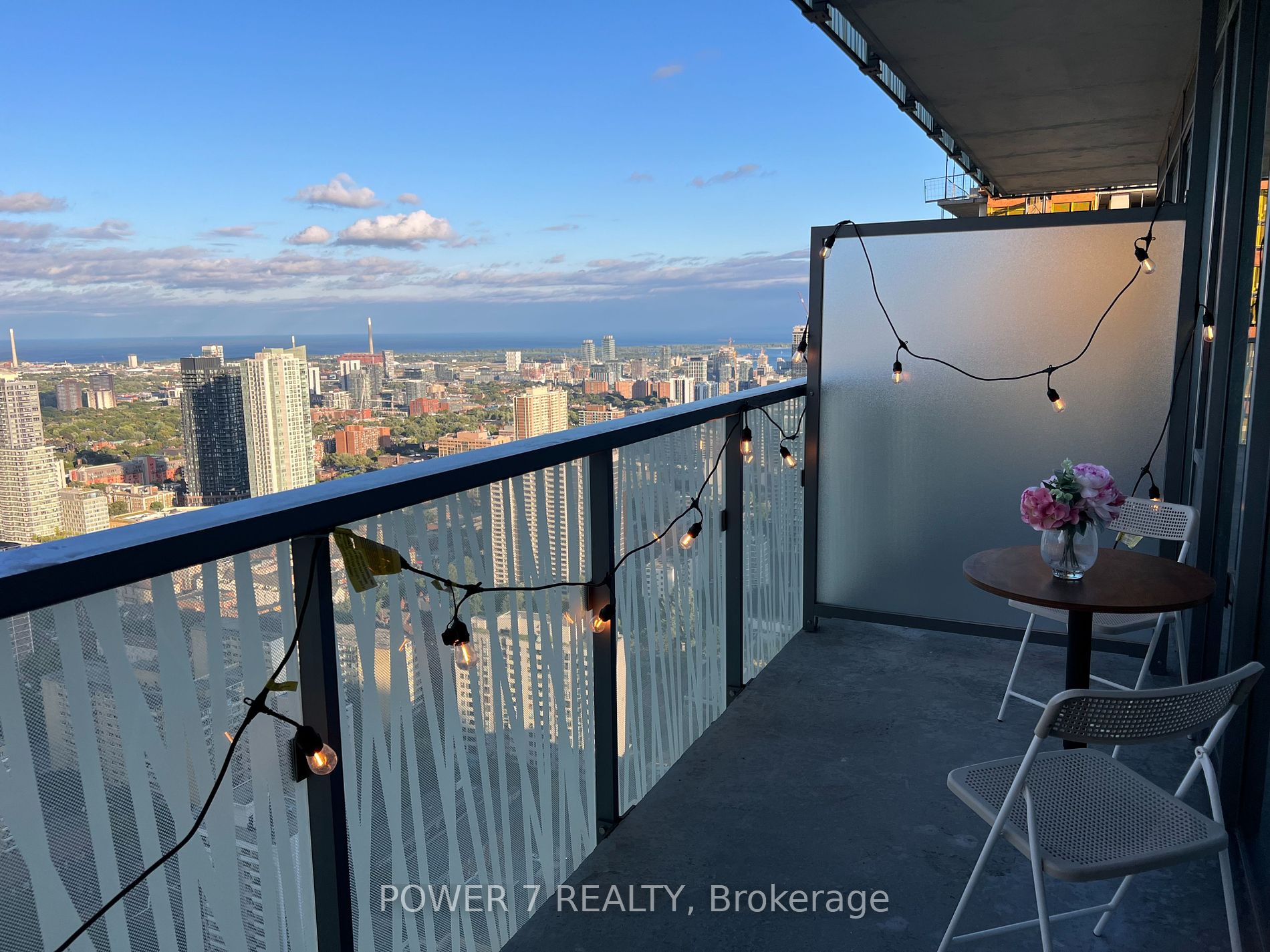 50 Charles St E, #4402