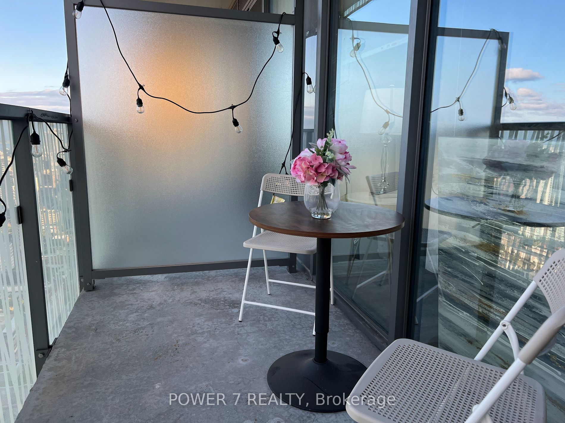 50 Charles St E, #4402