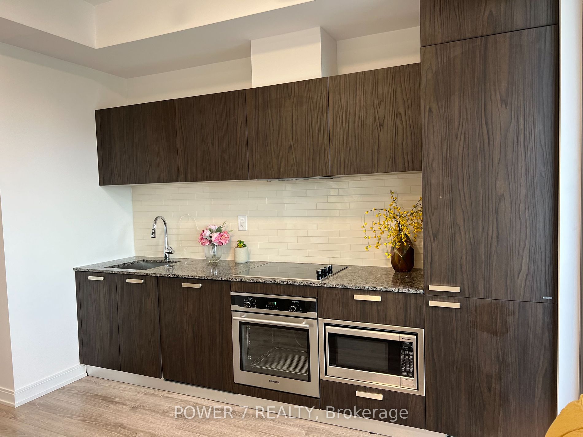 50 Charles St E, #4402
