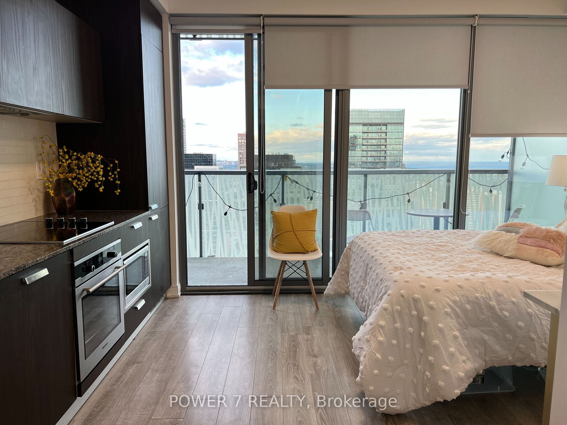 50 Charles St E, #4402