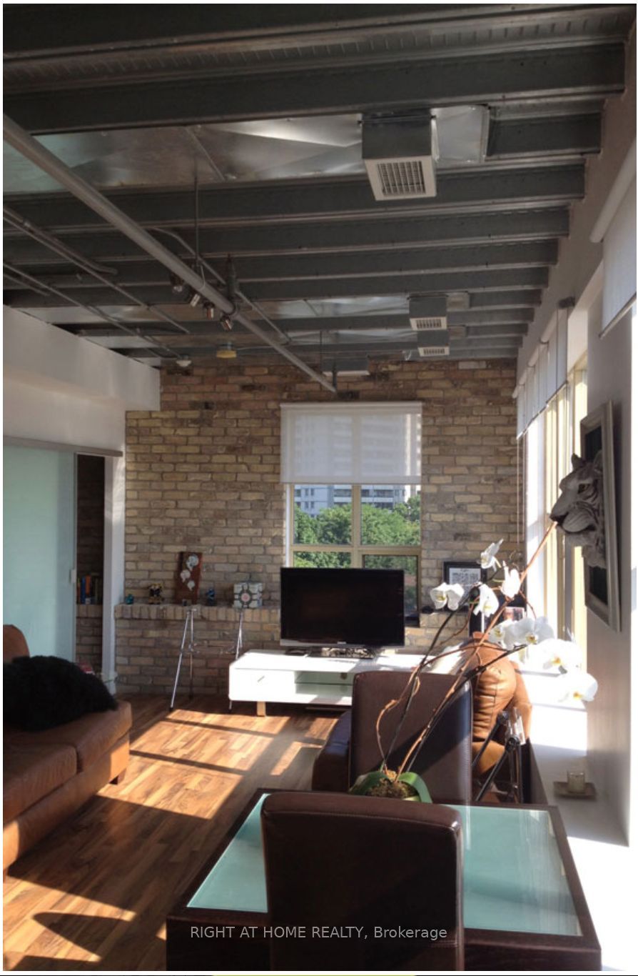 736 Dundas Street E, #501