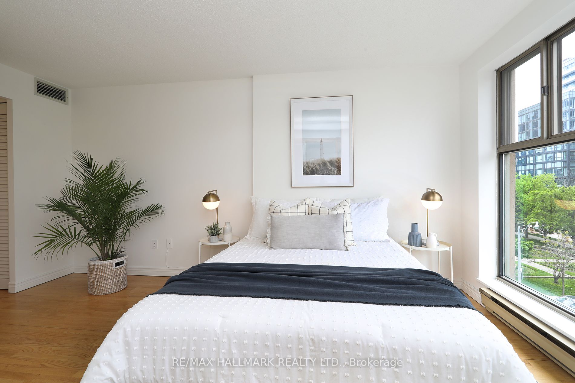 65 Scadding Ave, #505