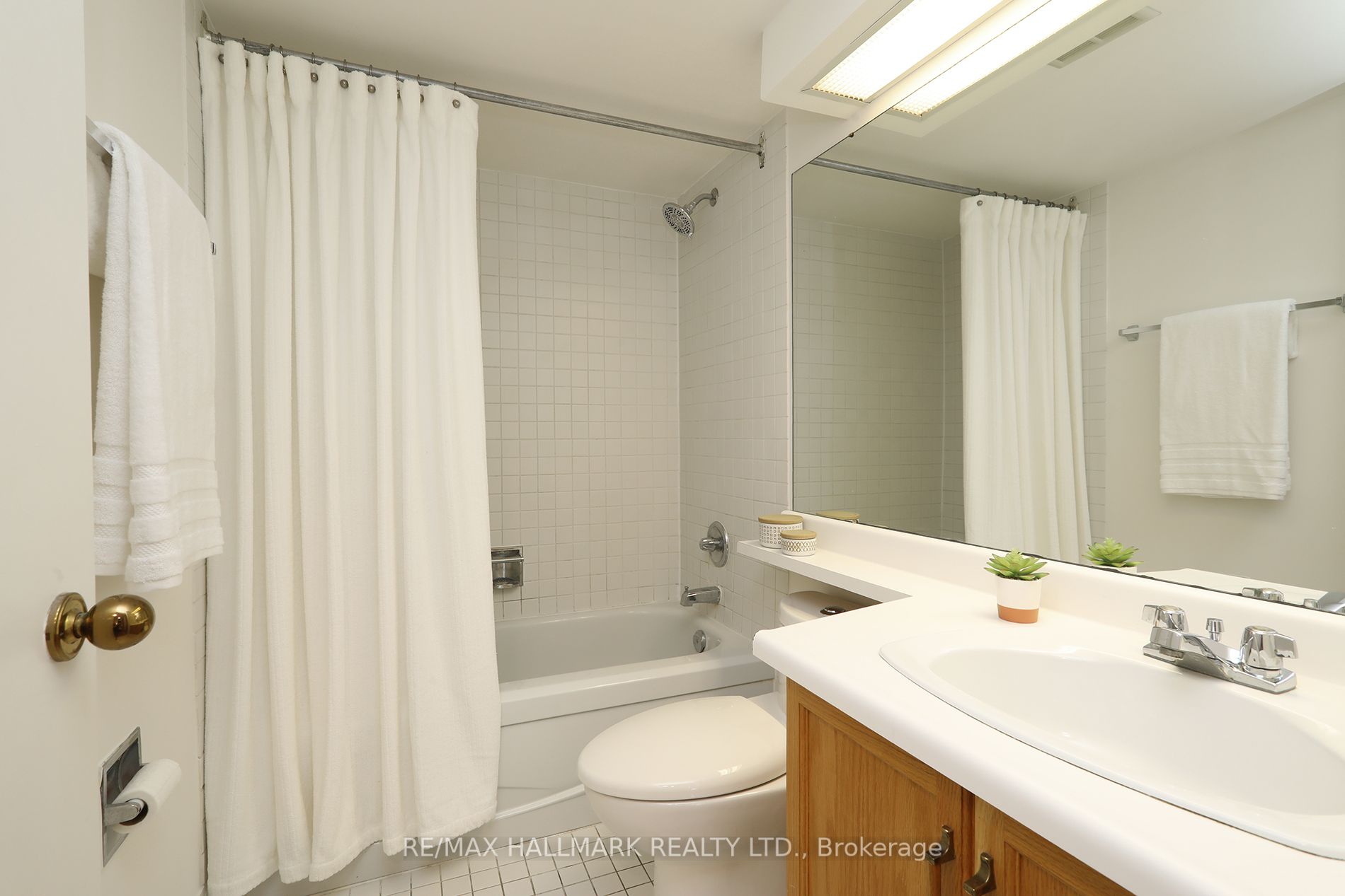 65 Scadding Ave, #505