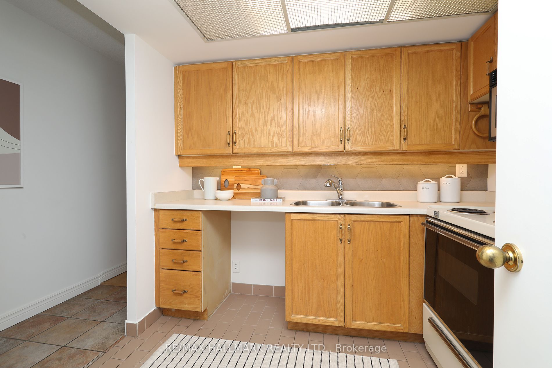 65 Scadding Ave, #505