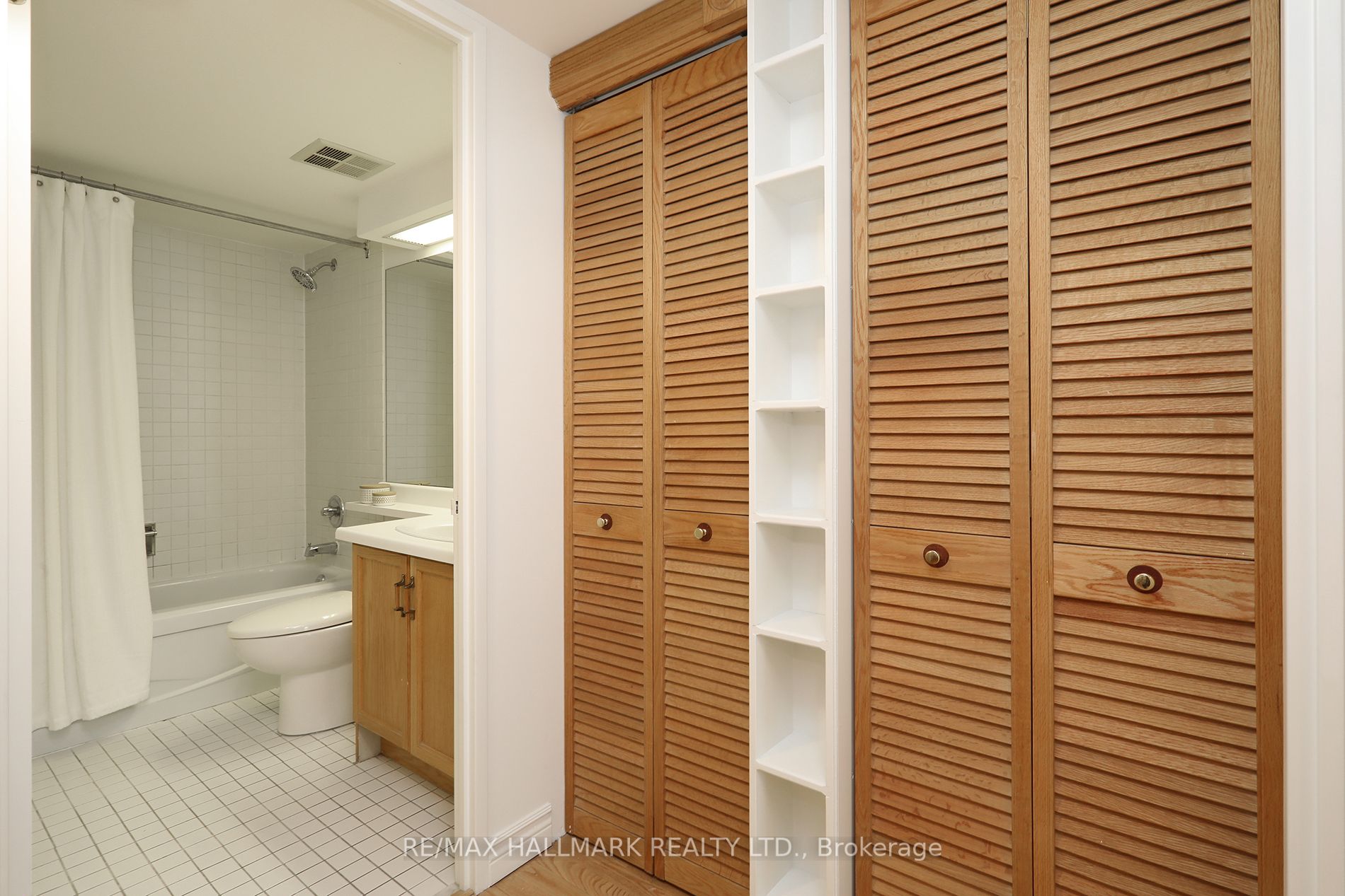 65 Scadding Ave, #505