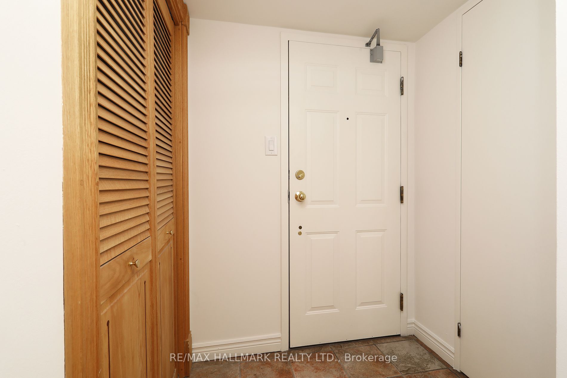 65 Scadding Ave, #505