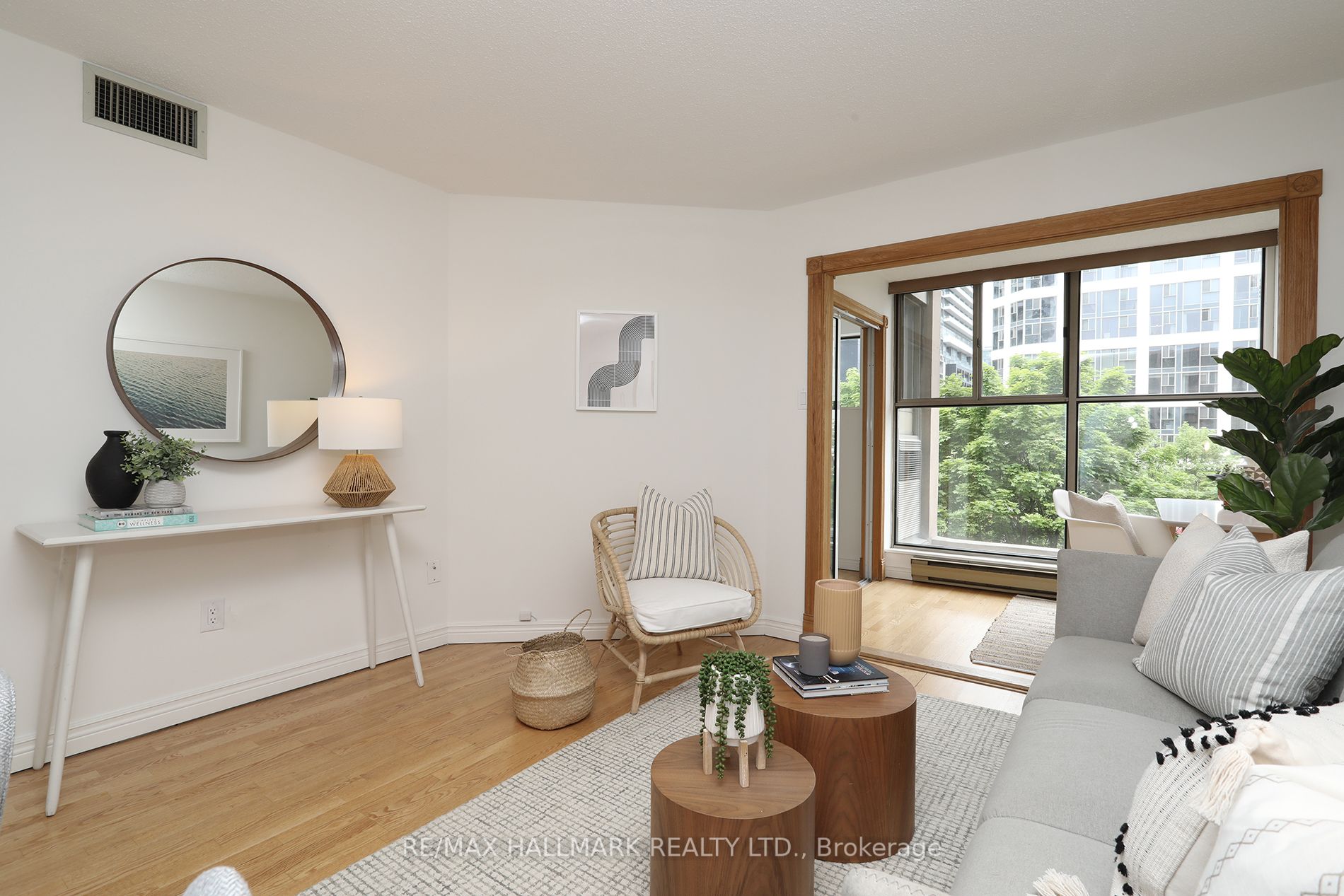 65 Scadding Ave, #505