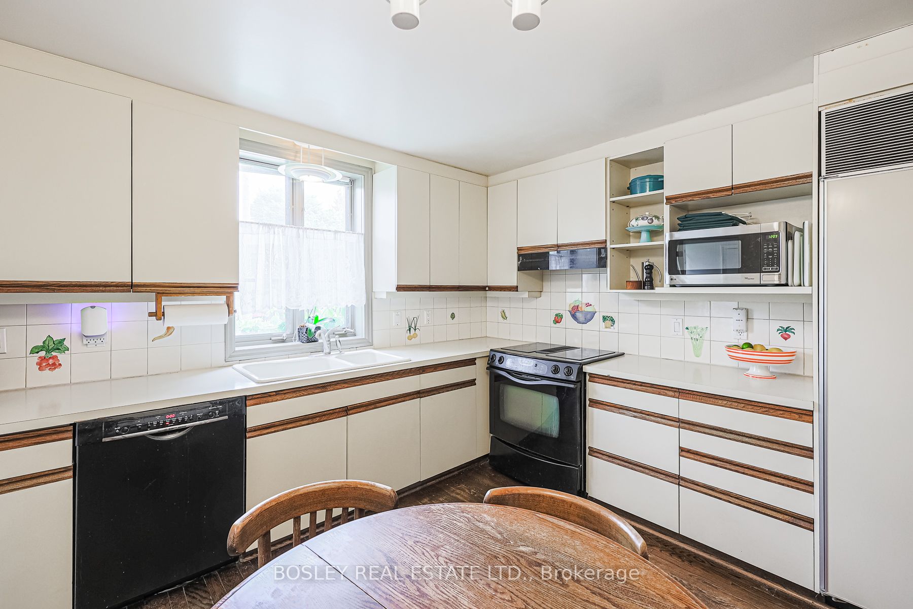 354 Bessborough Drive