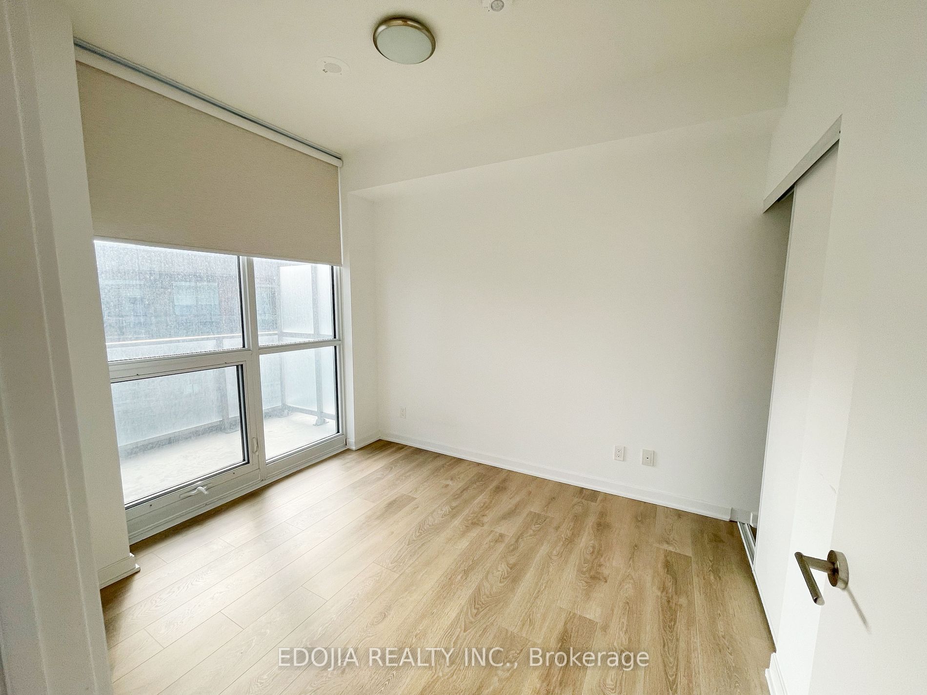 38 Forest Manor Road, #707