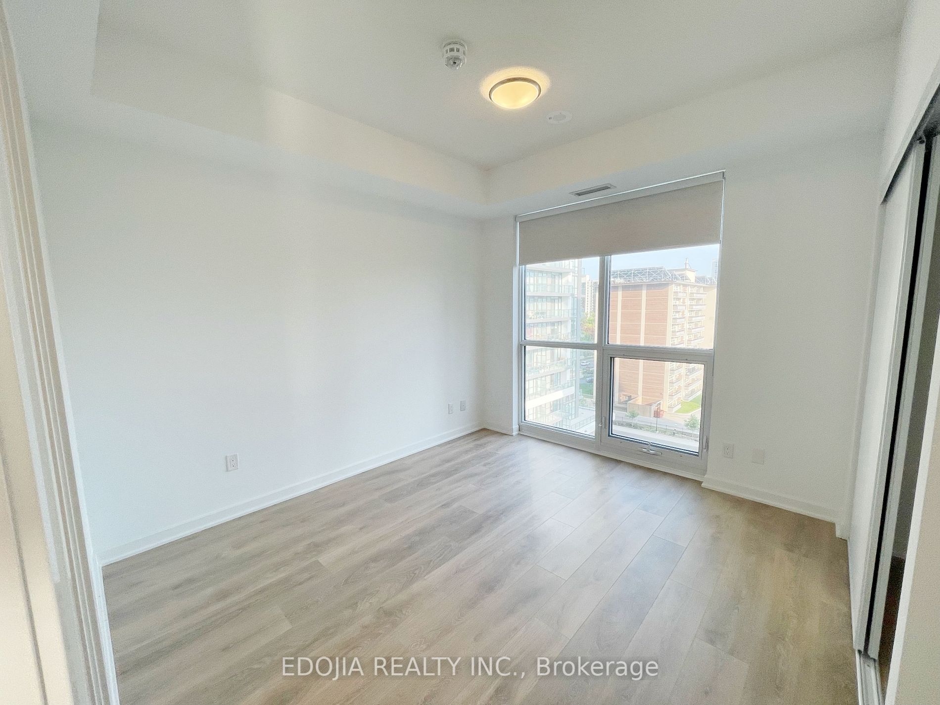 38 Forest Manor Road, #707