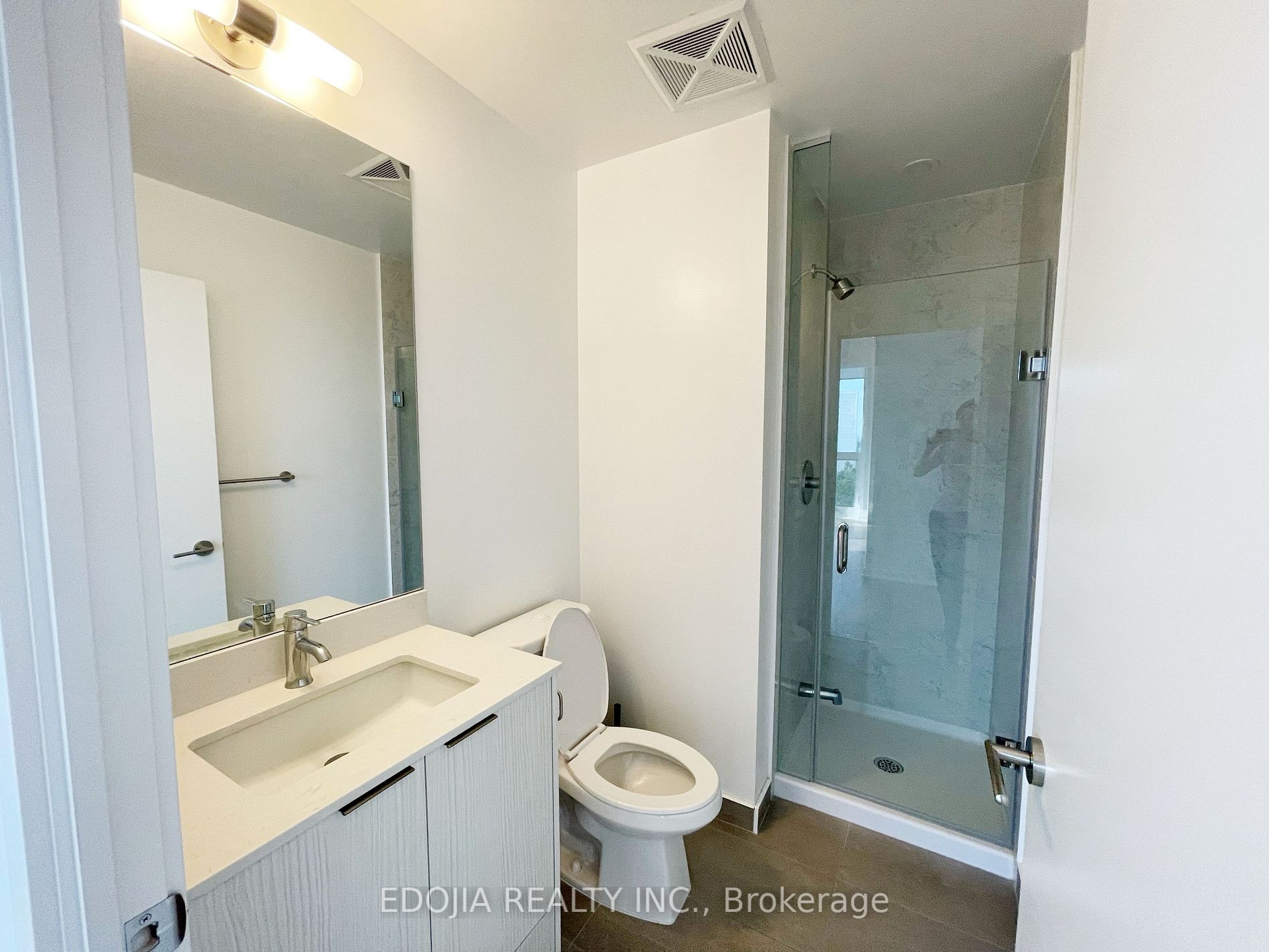 38 Forest Manor Road, #707