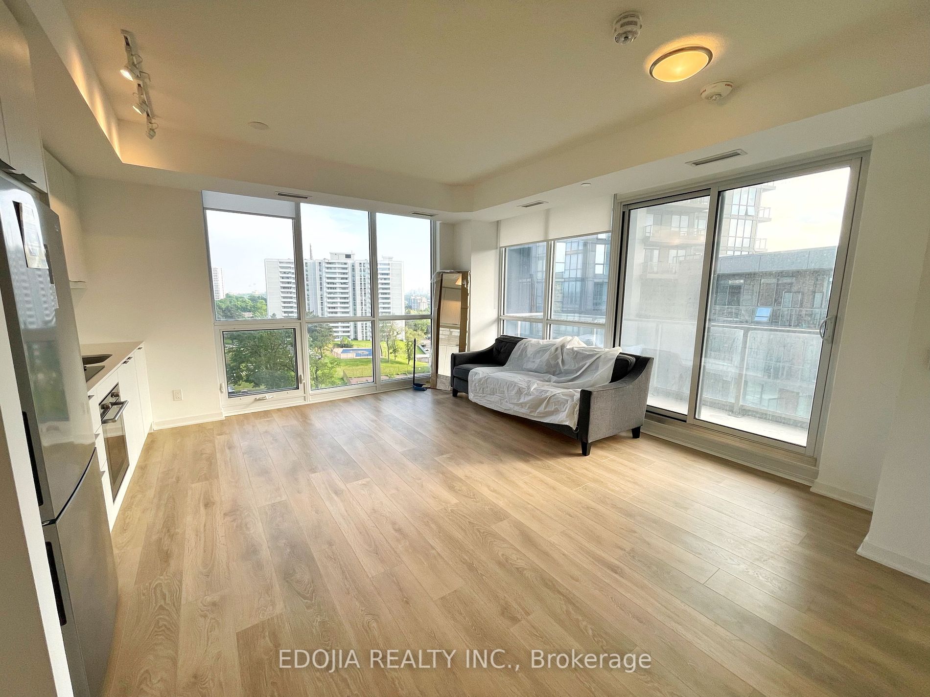 38 Forest Manor Road, #707
