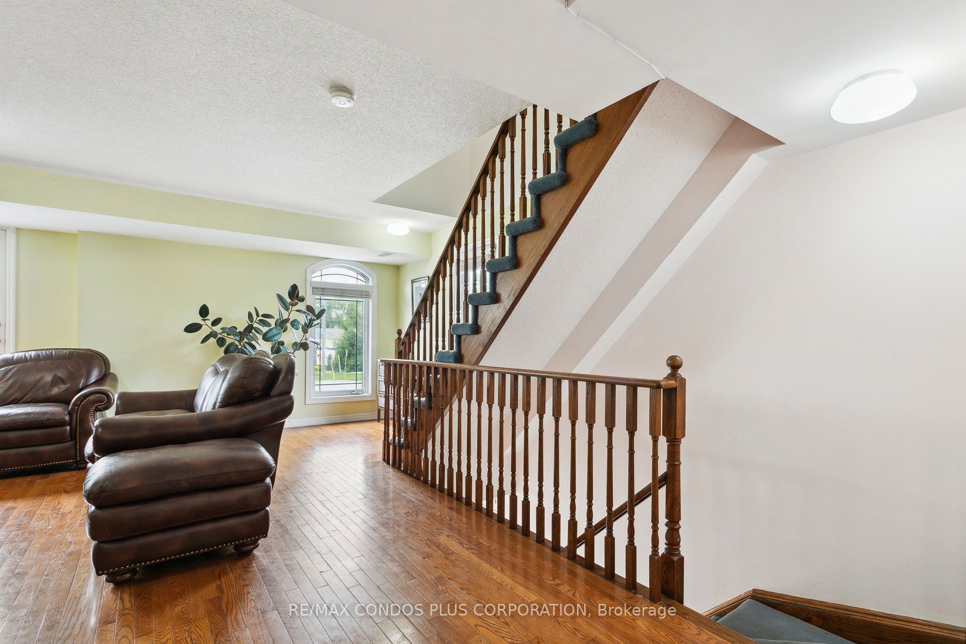 118 Finch Ave W, #20