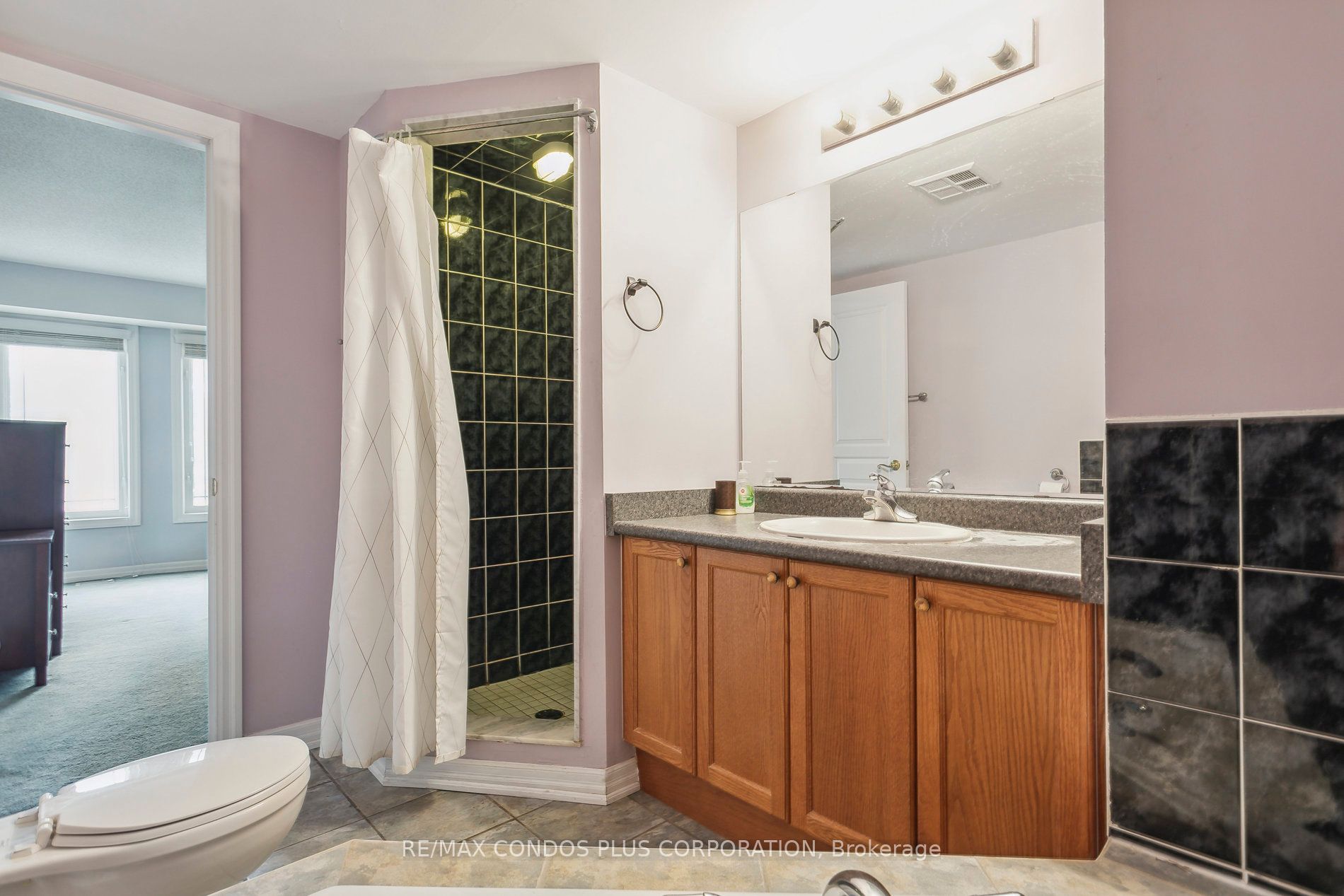 118 Finch Ave W, #20