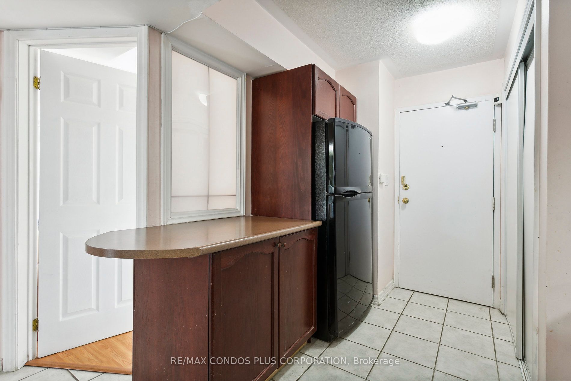 118 Finch Ave W, #20