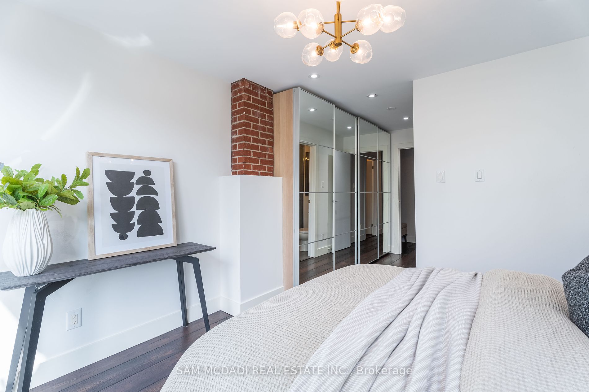 15 Crocker Avenue