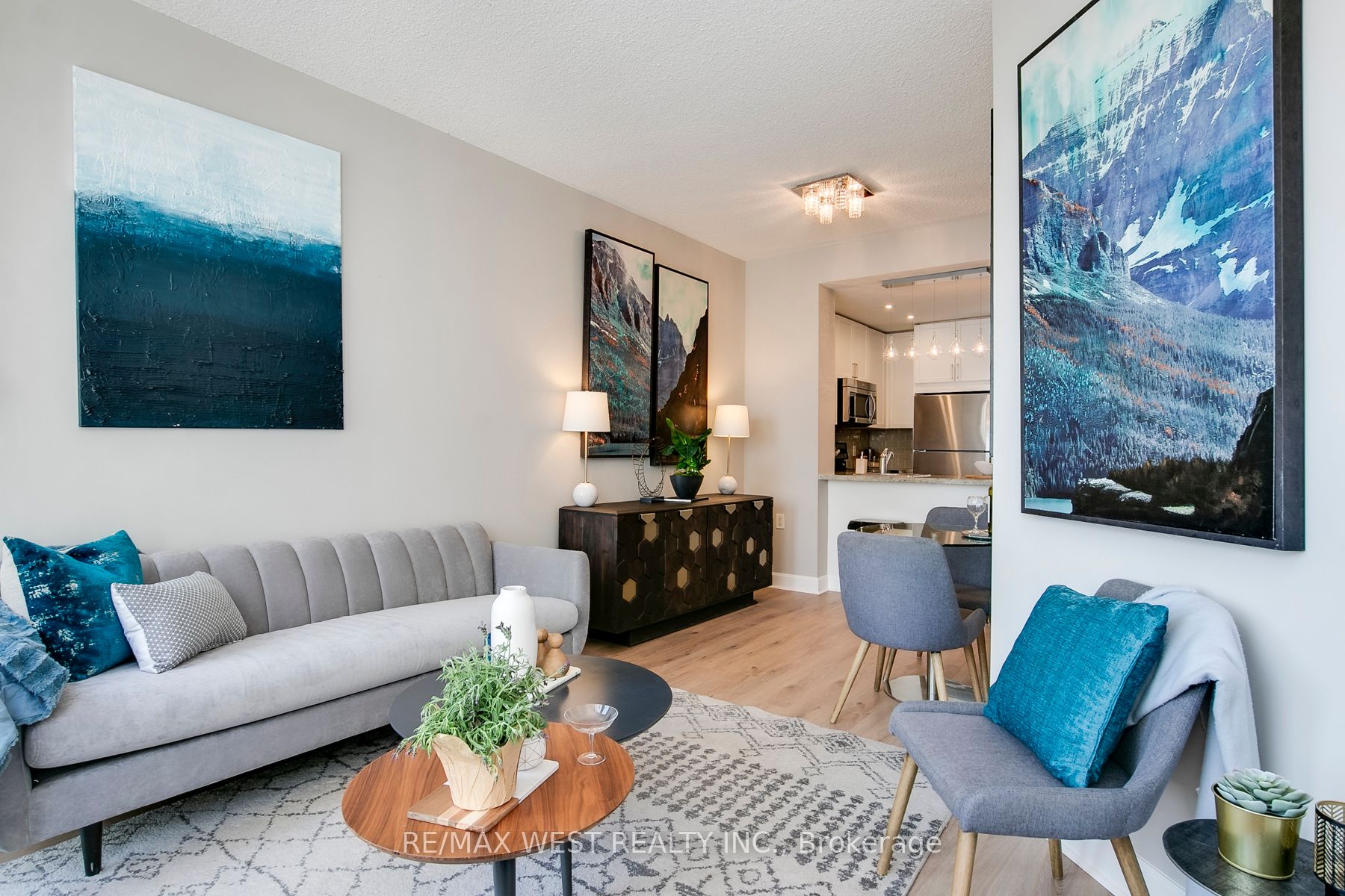 85 Bloor Street E, #1503