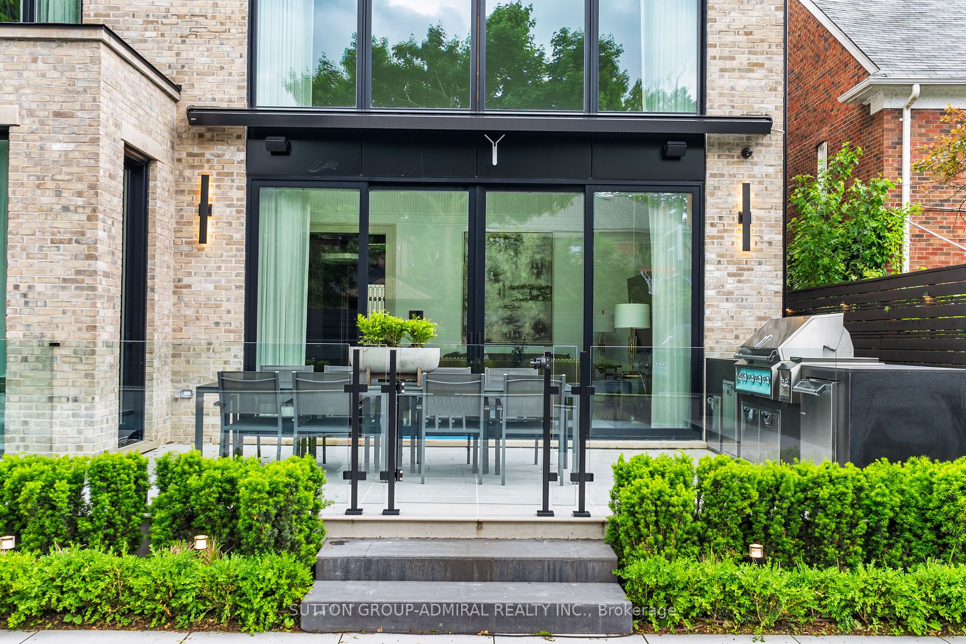 335 Lytton Boulevard