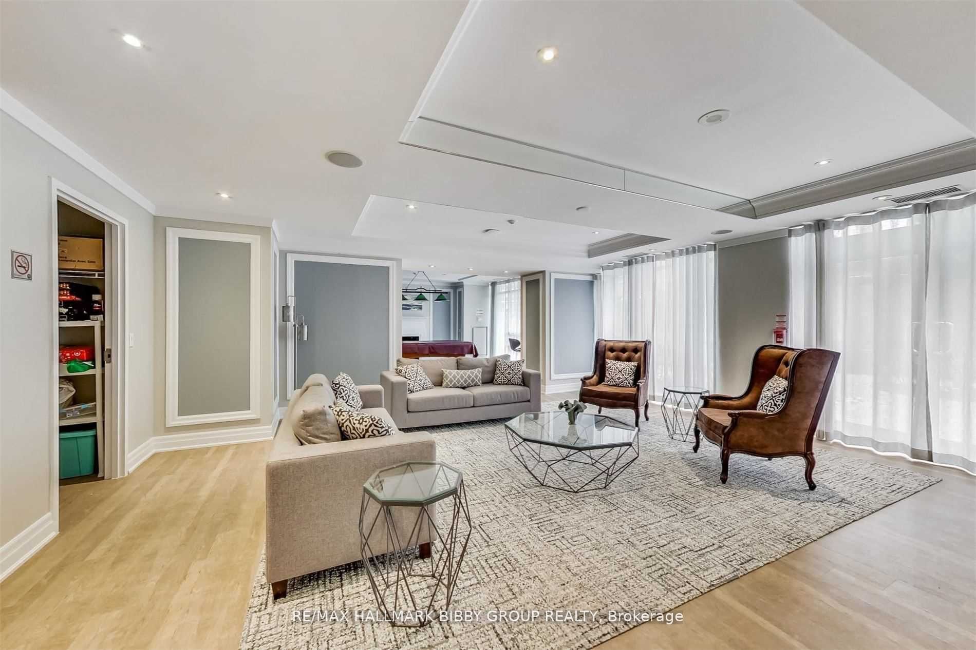 900 Mount Pleasant Road #426