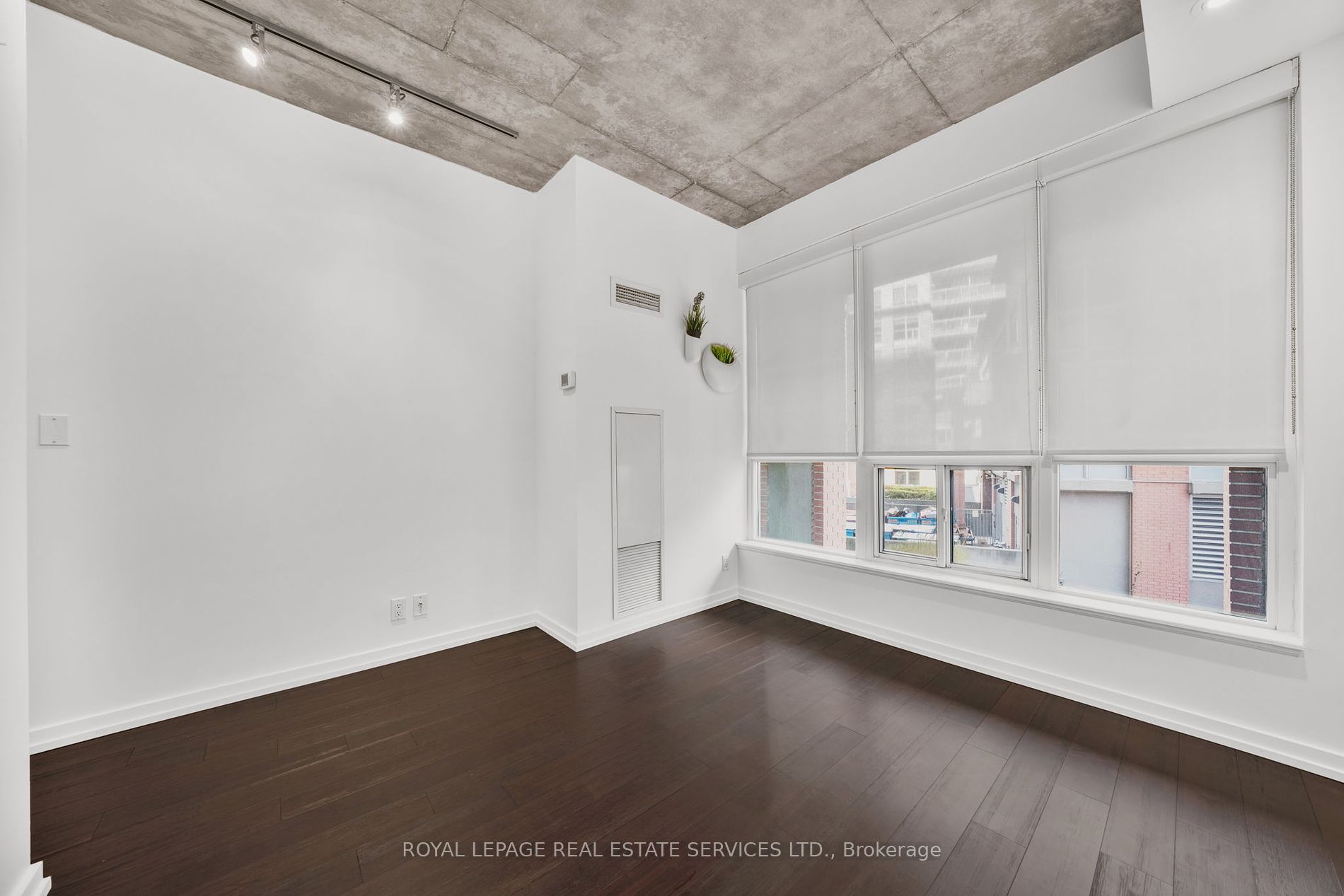 1 Shaw St, #106