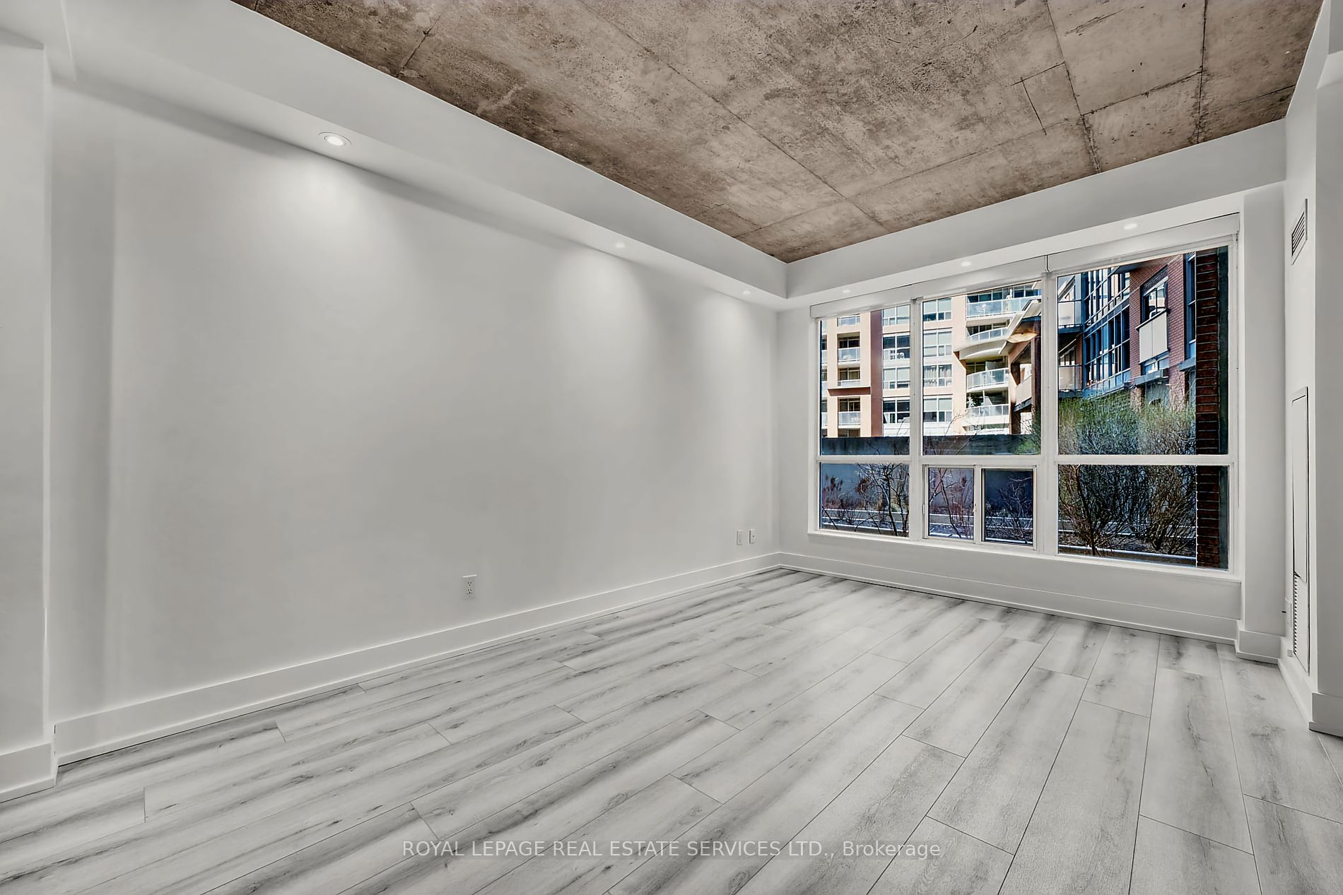 1 Shaw St, #106