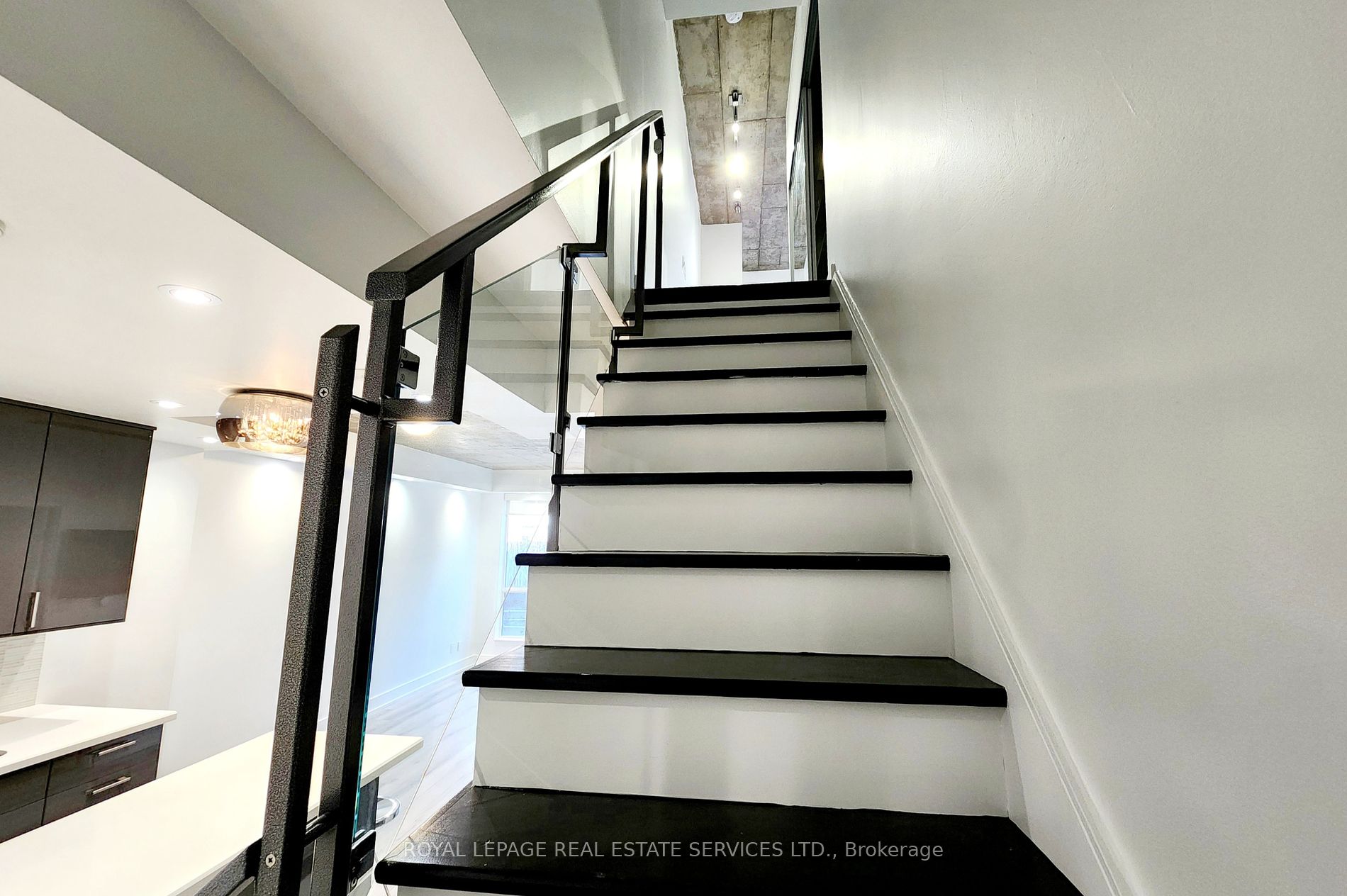 1 Shaw St, #106