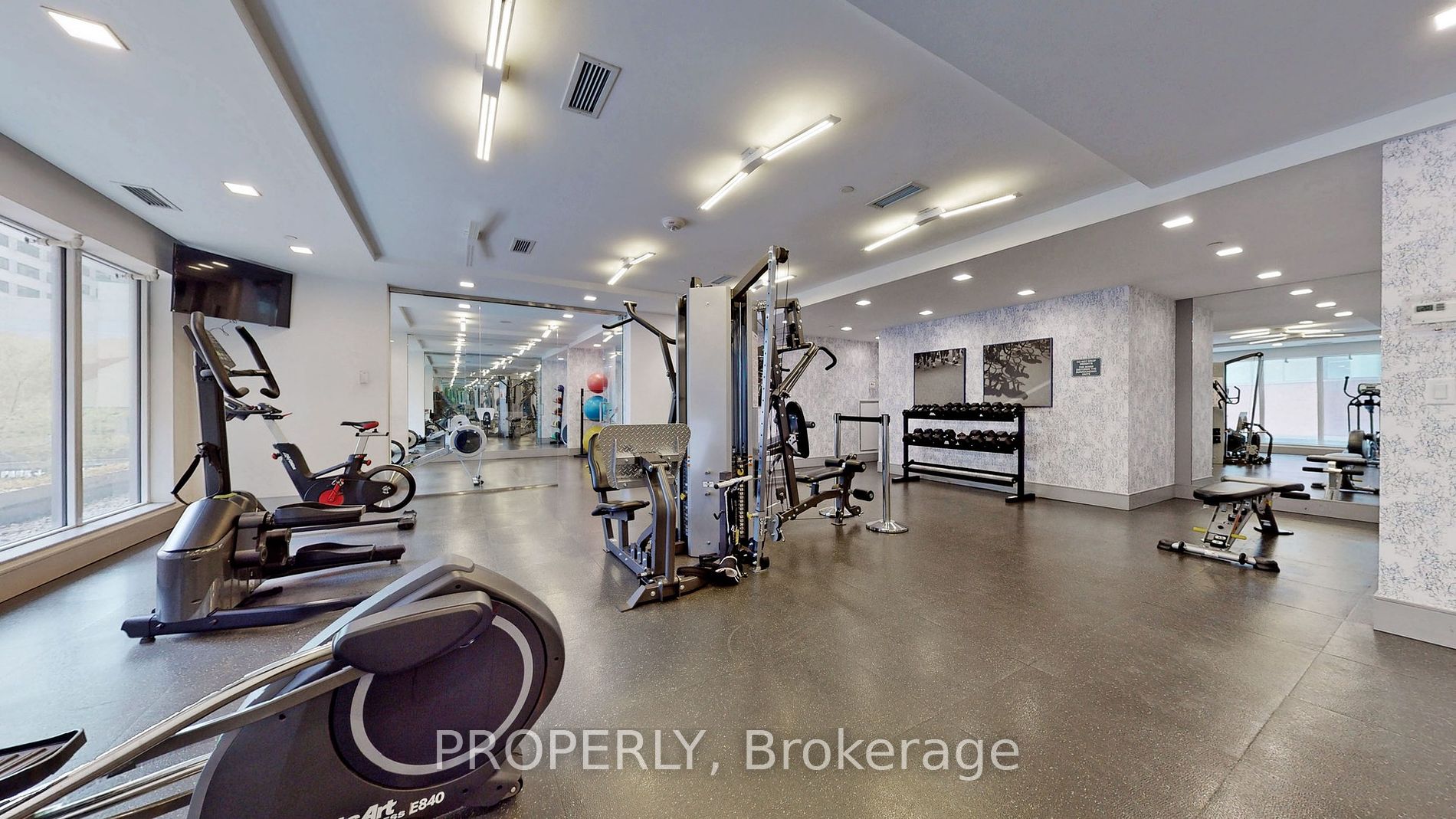 58 Orchard View Blvd, #1109
