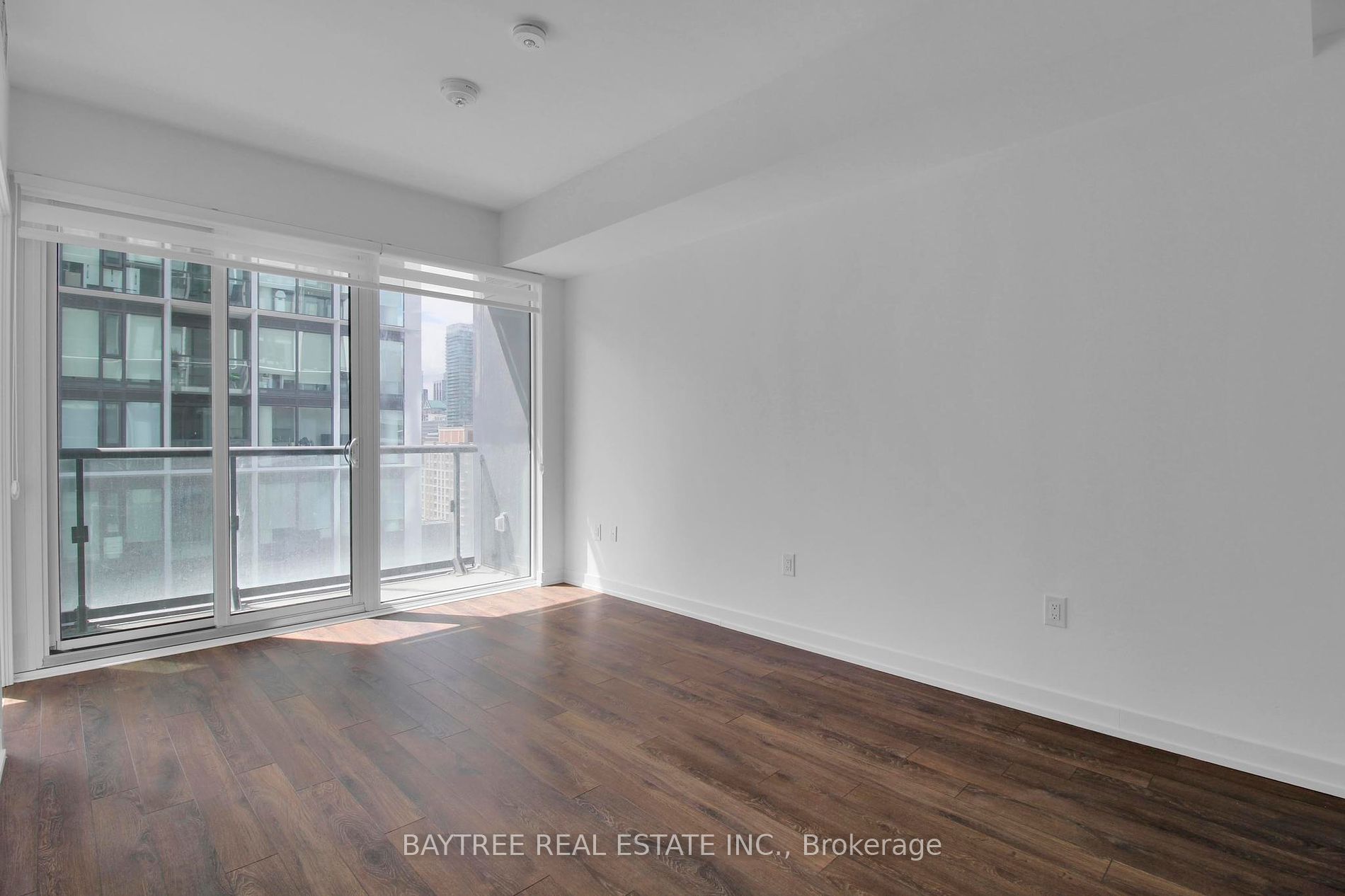 158 Front St E, #1616