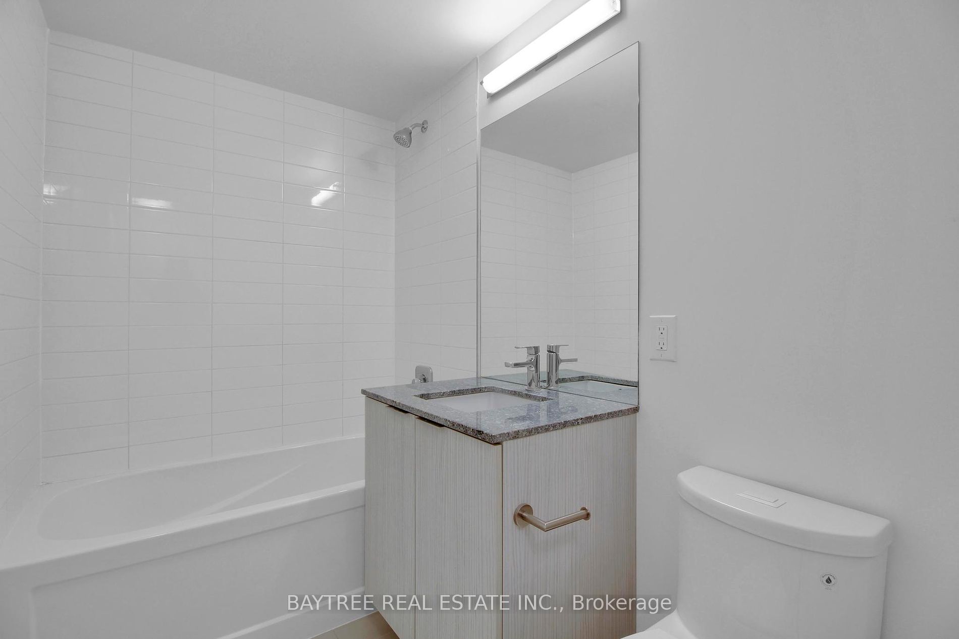 158 Front St E, #1616