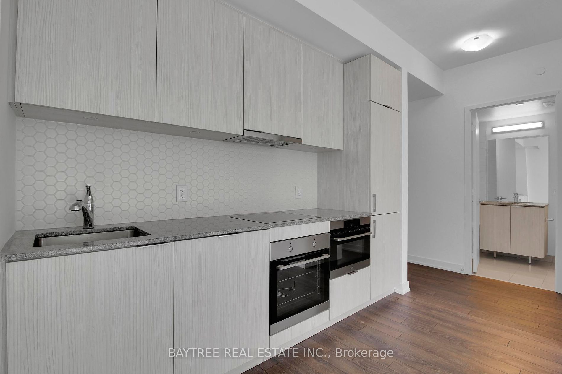 158 Front St E, #1616