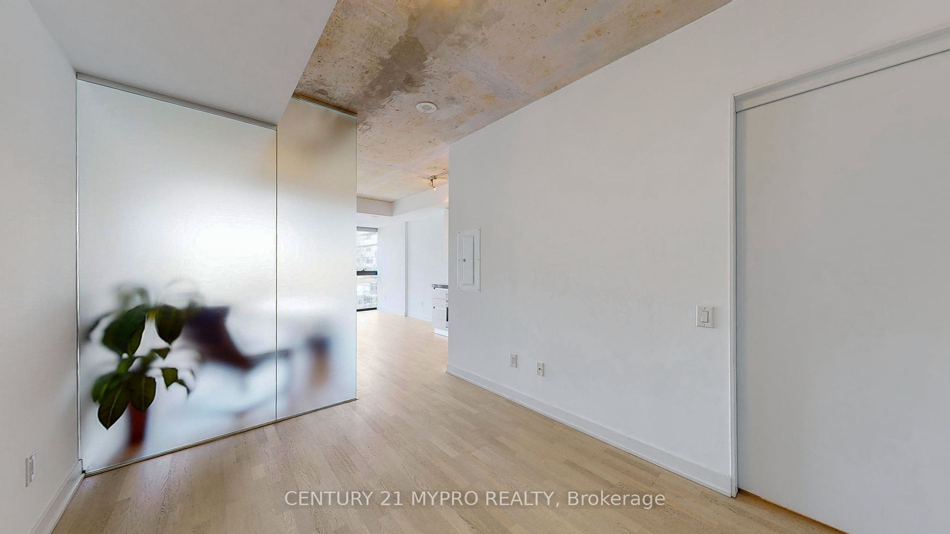 629 King Street W, #1012