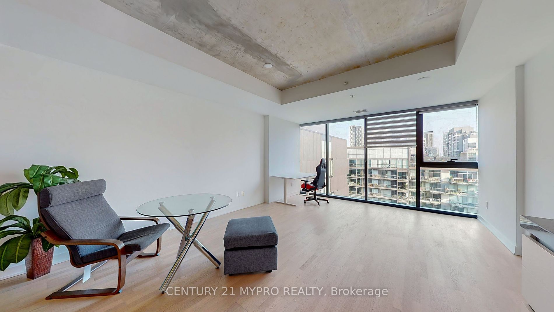 629 King Street W, #1012