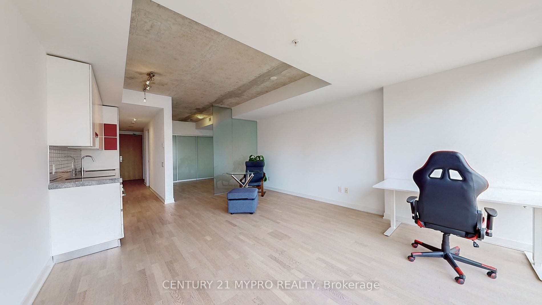 629 King Street W, #1012