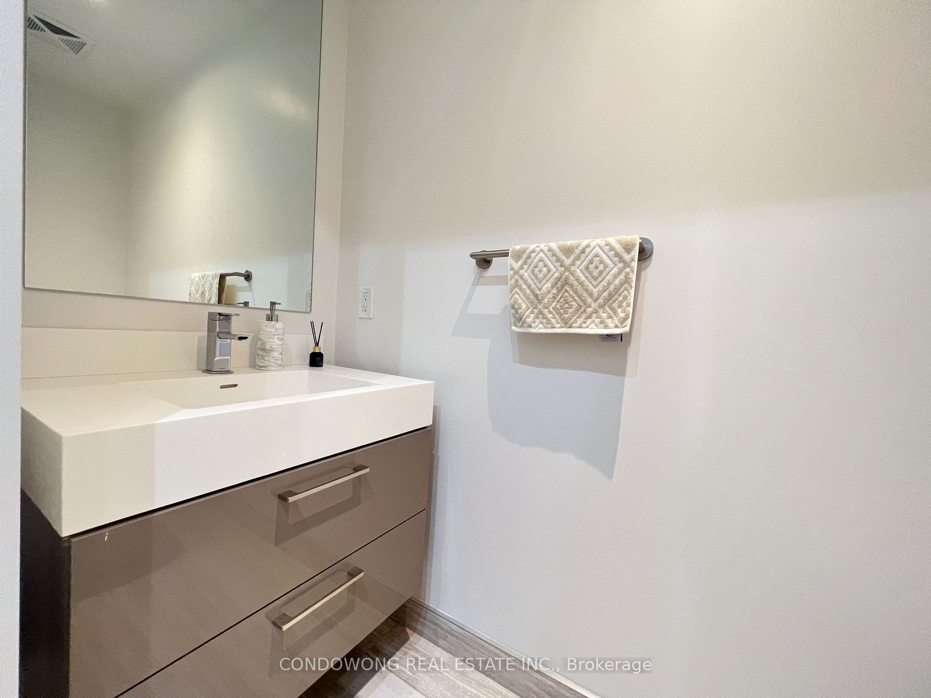 1 Yorkville Avenue #3801
