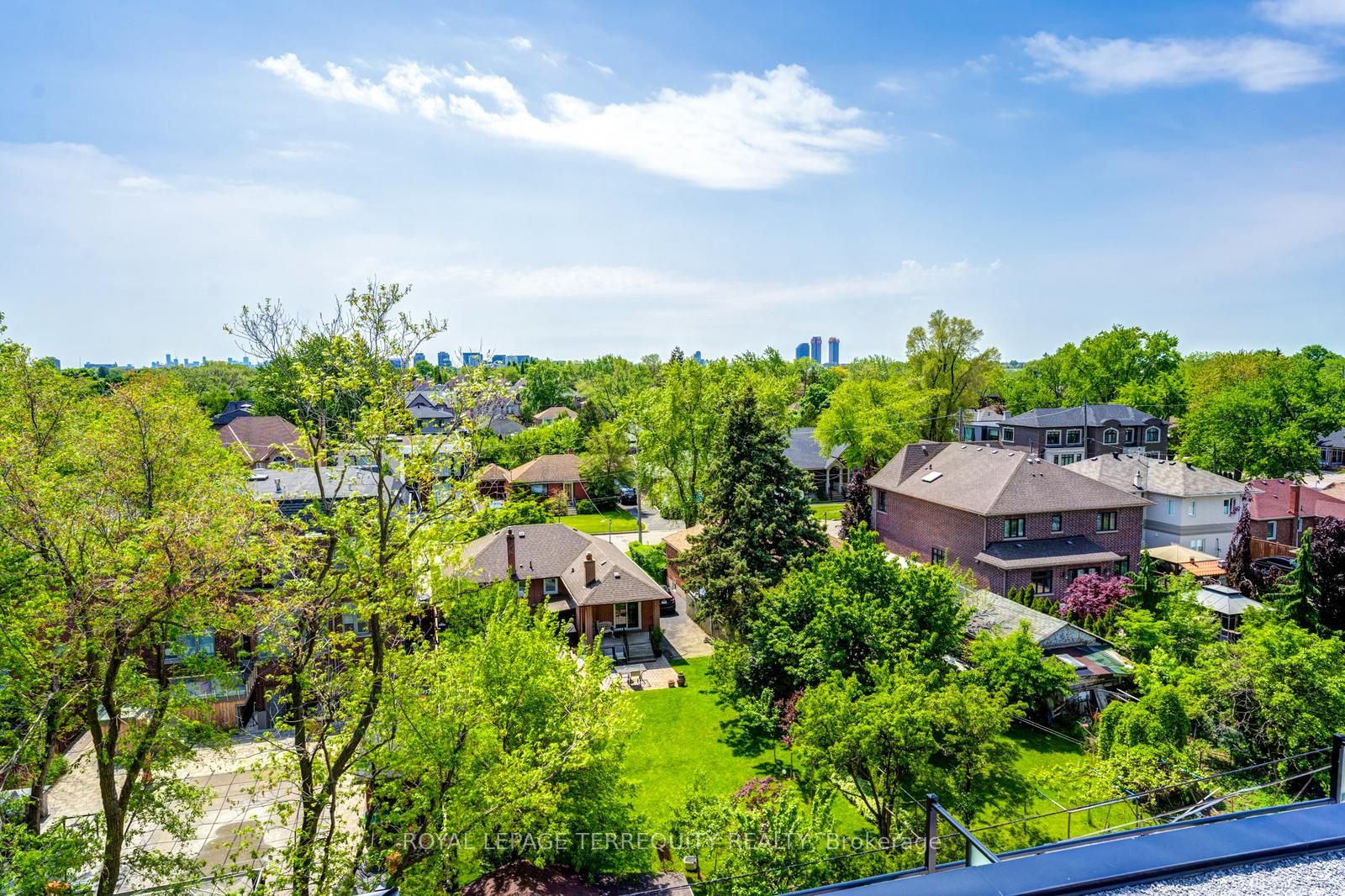 861 Sheppard Ave W, #43