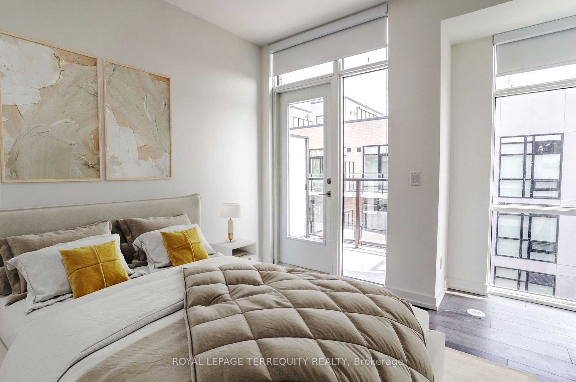 861 Sheppard Ave W, #43