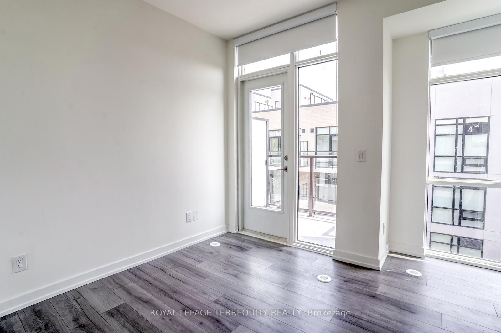 861 Sheppard Ave W, #43