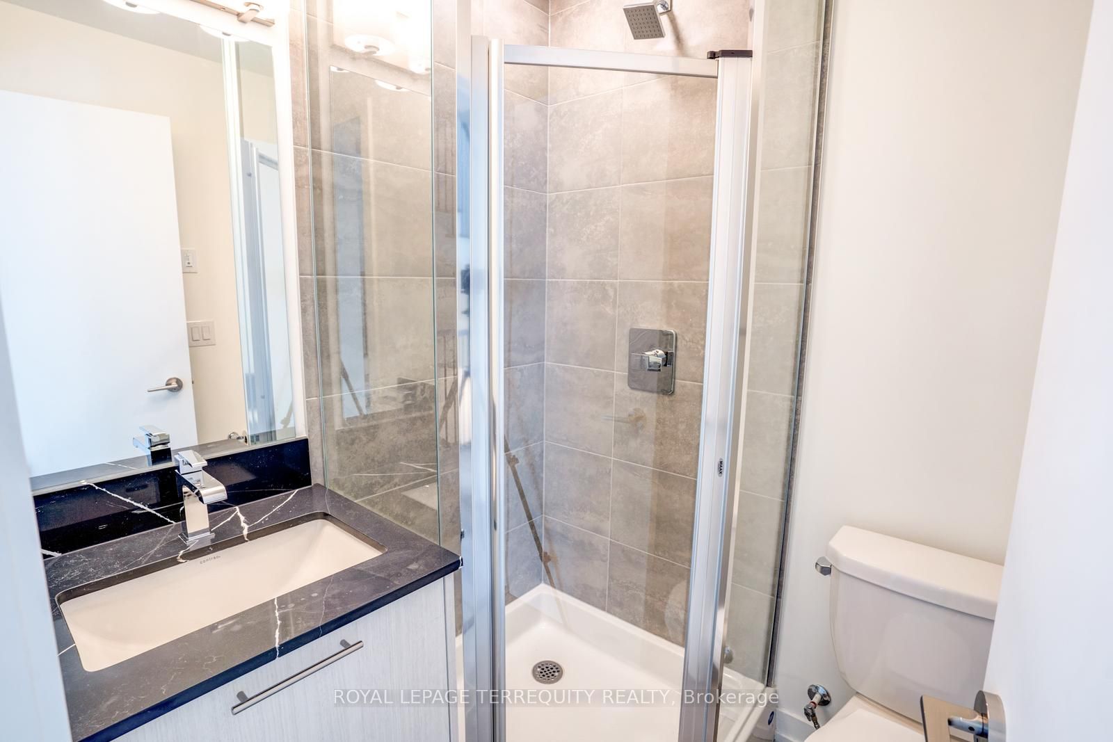 861 Sheppard Ave W, #43