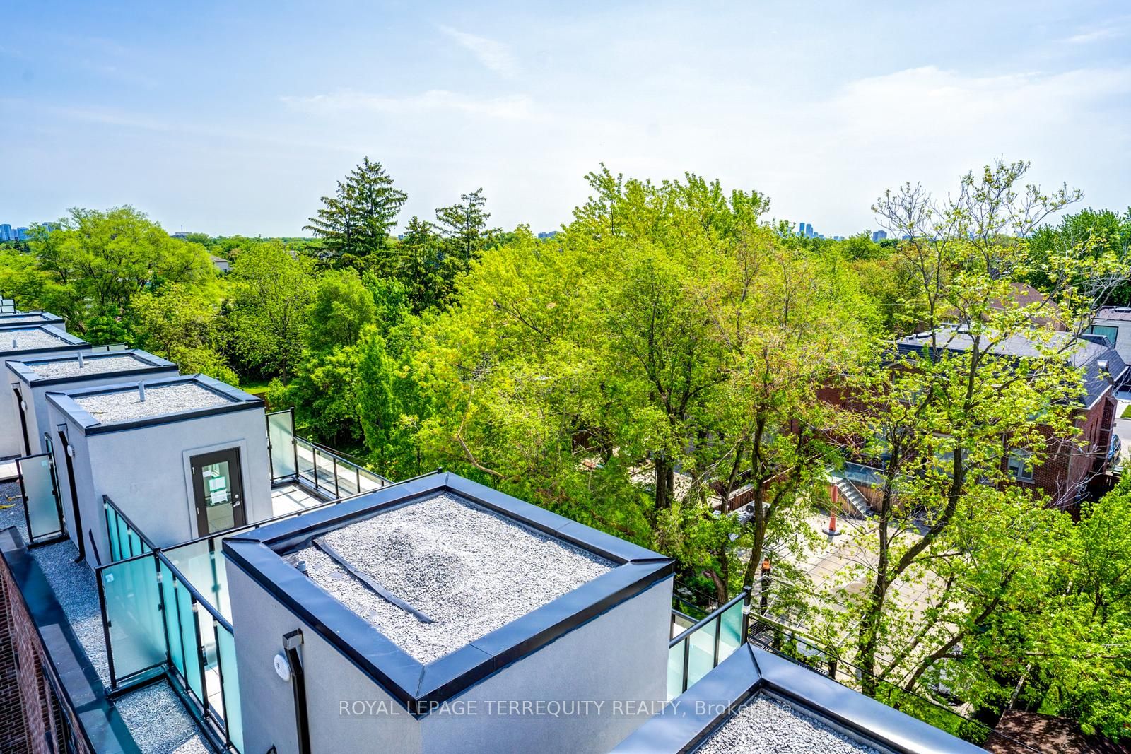 861 Sheppard Ave W, #43