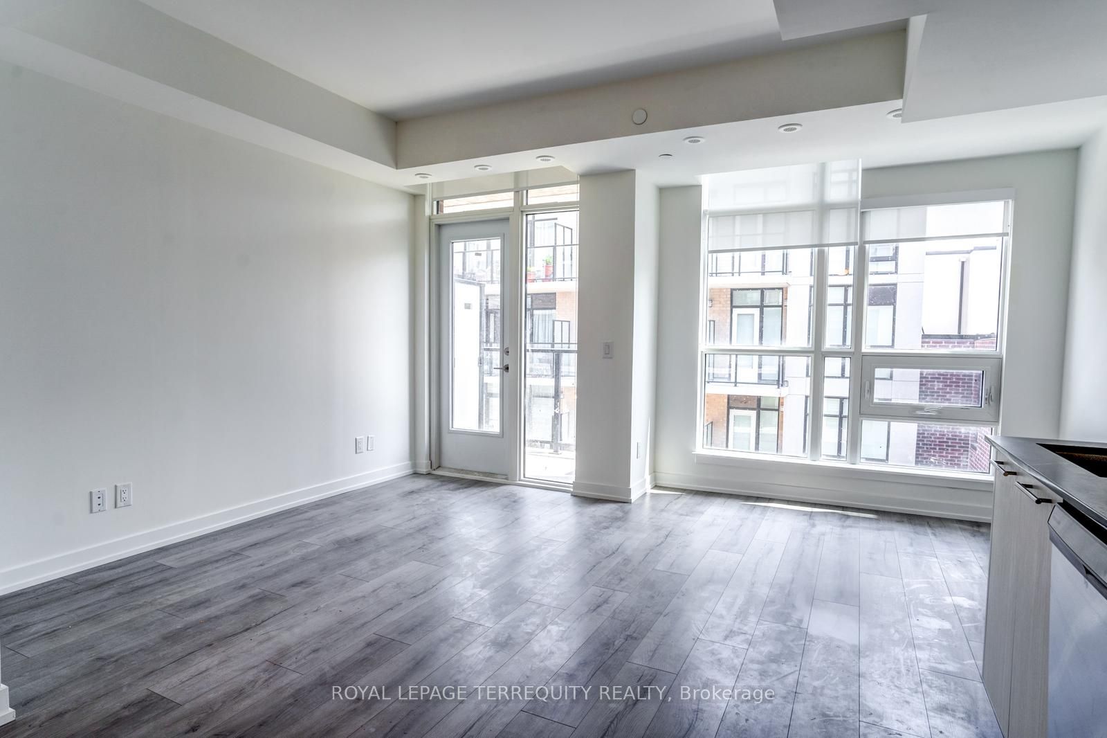 861 Sheppard Ave W, #43